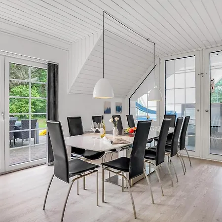 4 Bedroom In Ulfborg Holiday home